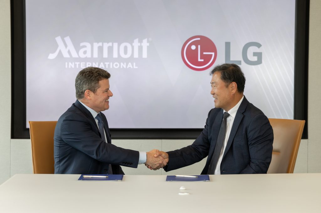 LG e Marriott lanciano la piattaforma per hotel smart