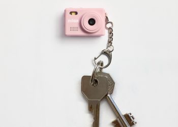Nilox Carrycam è la mini action cam grande quanto una chiave