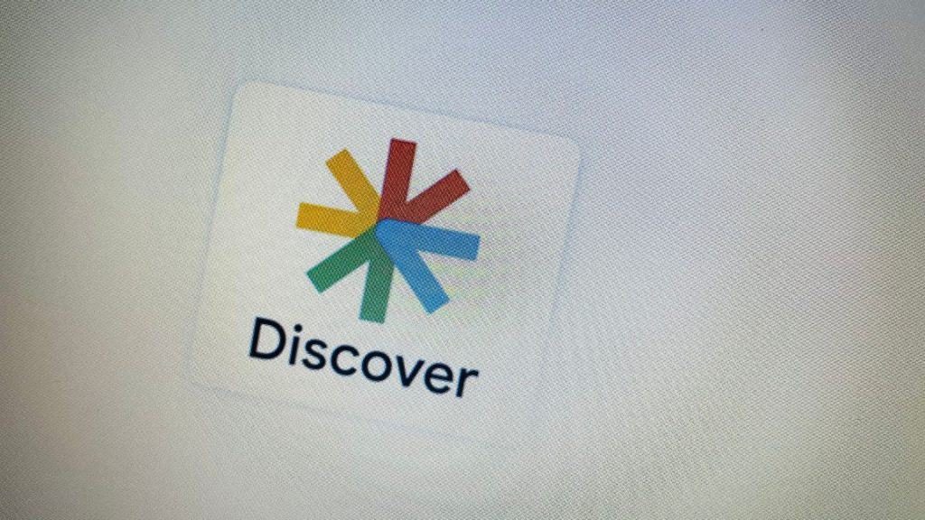 Google Discover cambia: AI, YouTube e X rubano traffico