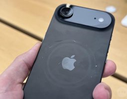 iPhone 17 Pro: emergono segnalazioni di graffi sul nuovo design