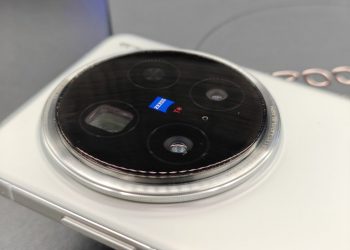 vivo X200 Ultra: avrà un doppio chip fotografico dedicato