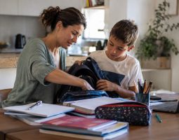 Back to School 2026: i classici resistono al digitale