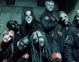 Causa Slipknot.com: Slipknot fa marcia indietro