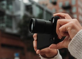 iPhone 17 Pro zoom 24x: sì, ma con accessorio esterno