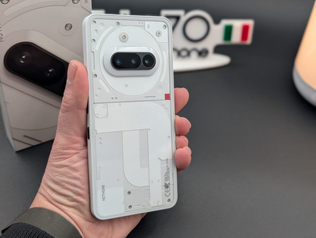 Nothing Phone 4a Pro in arrivo con batteria da 5.080 mAh e certificazione EPREL