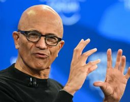 AI Tokenmaxxing: Nadella frena gli sprechi