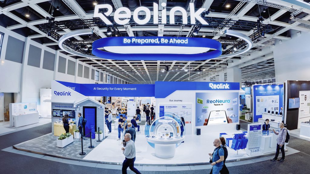Reolink rivoluziona la sicurezza con ReoNeura e TrackFlex a IFA 2025