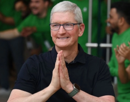 Tim Cook: Apple a 50 anni resta irripetibile