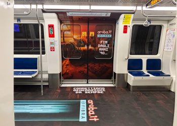 La campagna Aruba Fibra anni 90 sbarca nei cinema e sulla metro di Milano