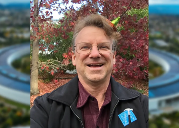 Chris Espinosa: 50 anni dentro Apple raccontati