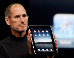 Il primo iPad fu lanciato oggi 16 anni fa
