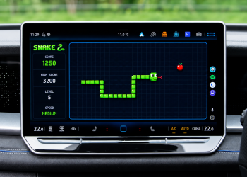 Android Auto si trasforma in console con il nuovo Xtream Player