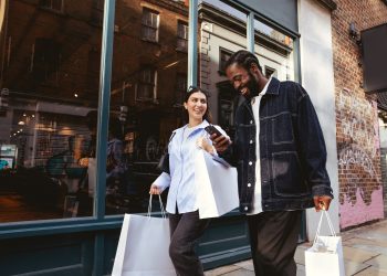 Revolut lancia la funzione regalo per amici e familiari