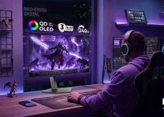 AGON PRO AG326UZD2 alza il 4K OLED