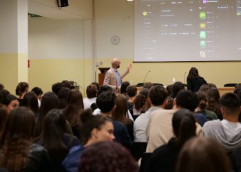 Samsung porta l’intelligenza artificiale sui banchi di scuola alla Milano Digital Week 2025