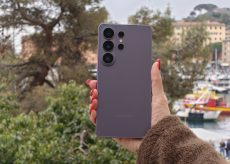 Fotocamera Galaxy S26: identità forte ma divisiva