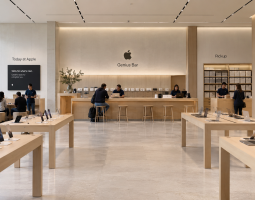 Apple Store torna alle origini: più assistenza, meno spettacolo