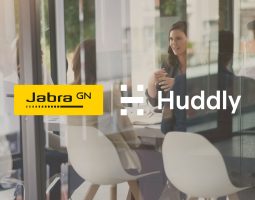 Jabra e Huddly: nuova partnership per sale riunioni di grandi dimensioni