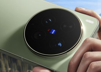 vivo X300 Ultra debutta globalmente con ZEISS