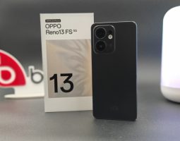 OPPO Reno13 è un connubio tra natura e innovazione urbana