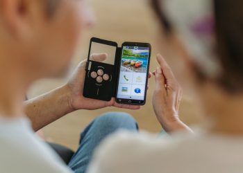 World Backup Day: senior in difficoltà con password e codici