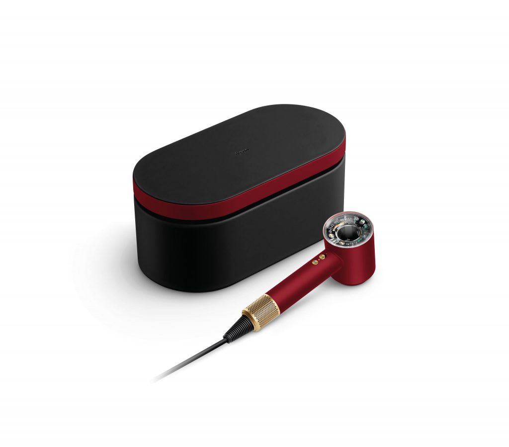 Dyson presenta l'edizione speciale Red Velvet and Gold per la serie Haircare