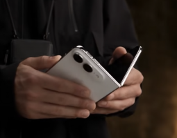 iPhone Fold prende vita in un video concept