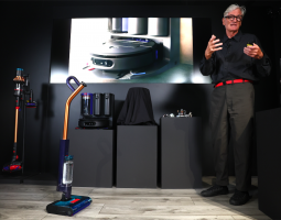Dyson porta a Berlino 11 novità e debutta Dyson PencilVac