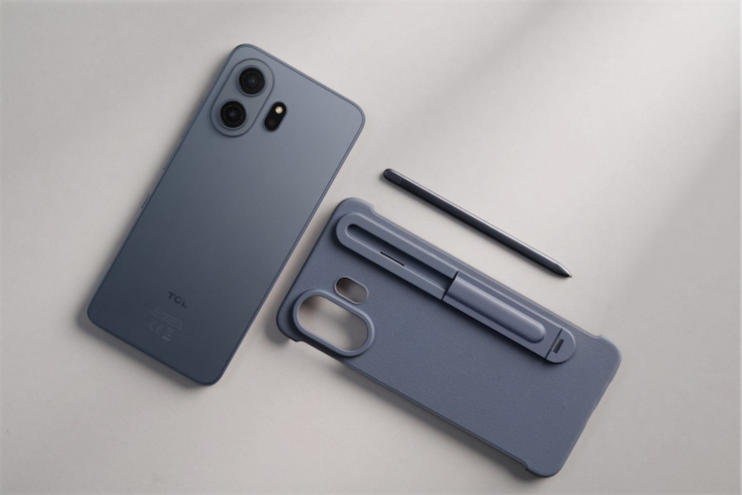 TCL NXTPAPER 70 Pro debutta al MWC 2026 con NXTPAPER 4.0