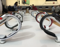 Anello rosso Apple Watch: indicava i modelli Cellular, dal debutto su Series 3 fino alla scomparsa sulle ultime generazioni con corona abbinata.