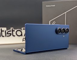 Galaxy Z Fold8 Samsung ribalta la strategia di produzione sui pieghevoli