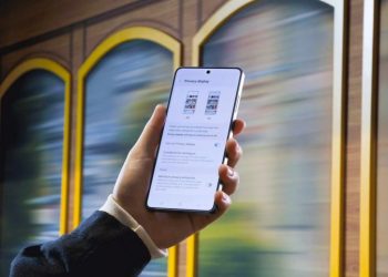 Privacy Display Galaxy S26: in pubblico ti guardano lo schermo