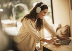 Jabra Evolve3 85: audio professionale anche in vacanza