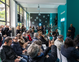 Hisense alla Milano Design Week 2025: la tecnologia incontra la bellezza