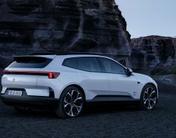 Polestar 4 SUV arriva in Italia da 55.900 euro